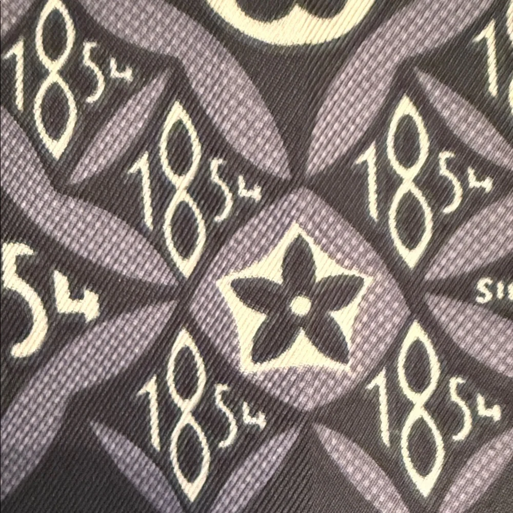 100% Silk Scarf 35” Square Green Gray Geometric Print